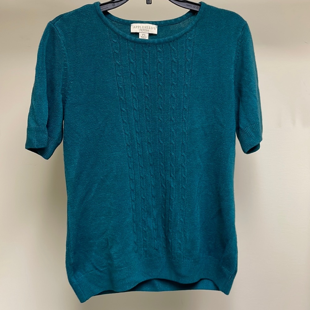 APPLESEEDS green sweater